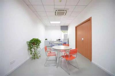 2015年9月 鉑格建筑設(shè)計(jì)、施工的林斯特龍紡織品服務(wù)(廣州)公司正式開(kāi)業(yè)